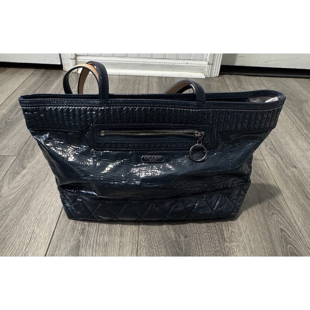 Coach Poppy Daisy Women’s Blue Liquid Gloss Leather Shoulder Tote Bag # 18674